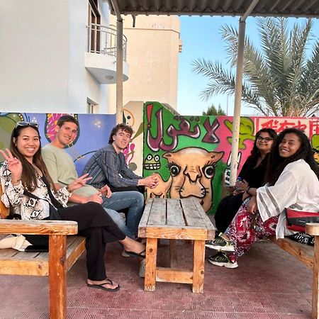 Basil Hostel Muskat Bagian luar foto