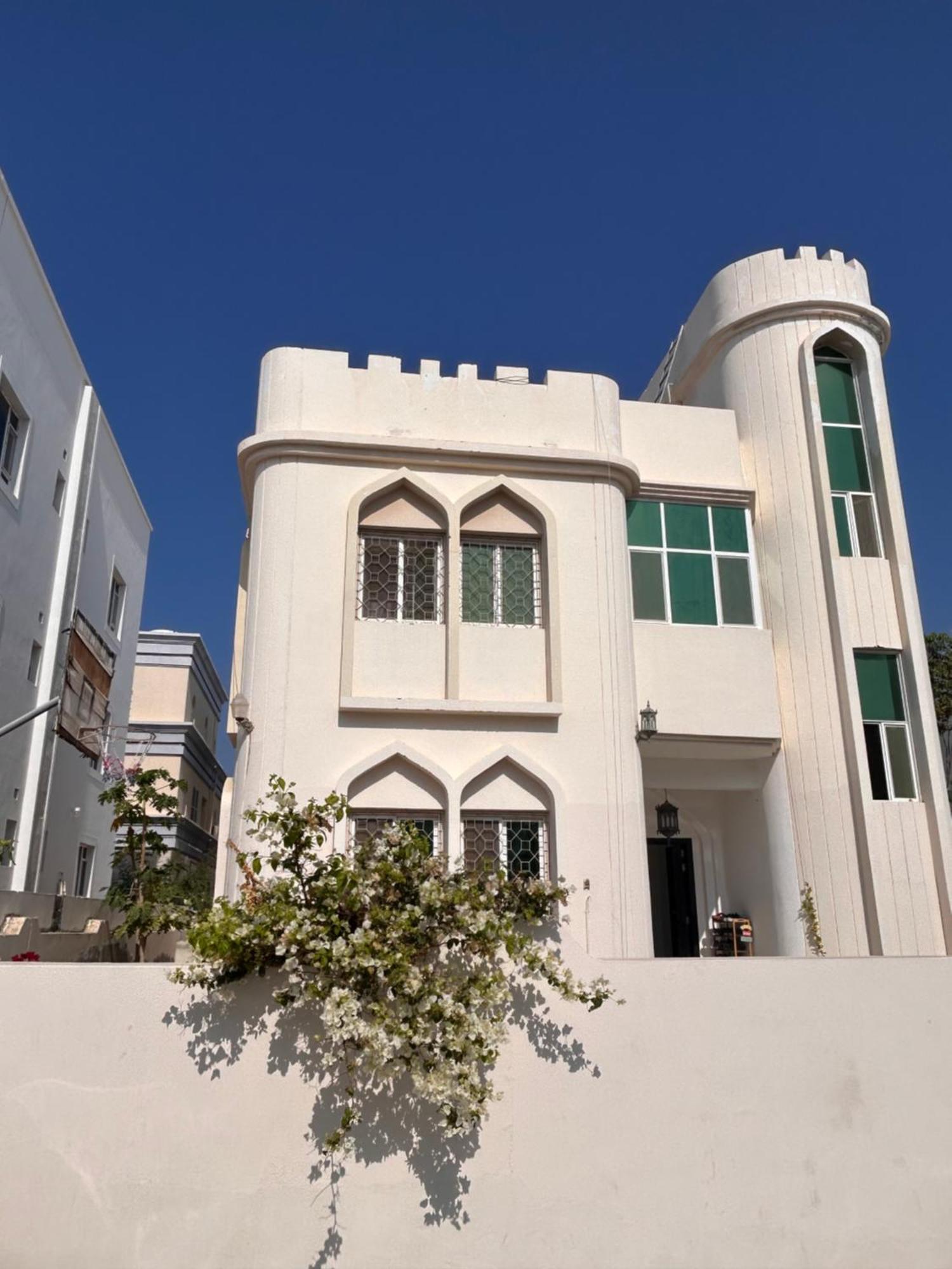 Basil Hostel Muskat Bagian luar foto
