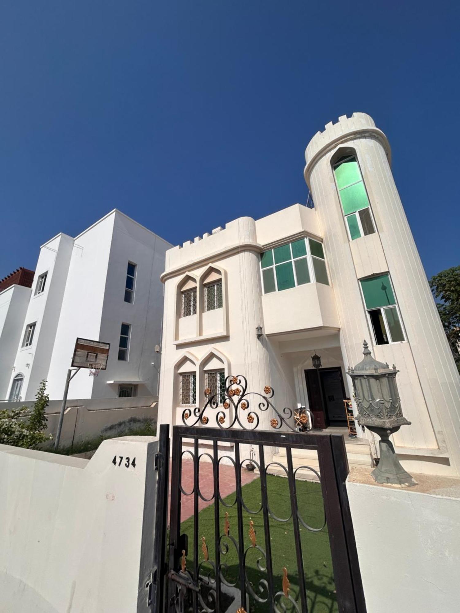 Basil Hostel Muskat Bagian luar foto