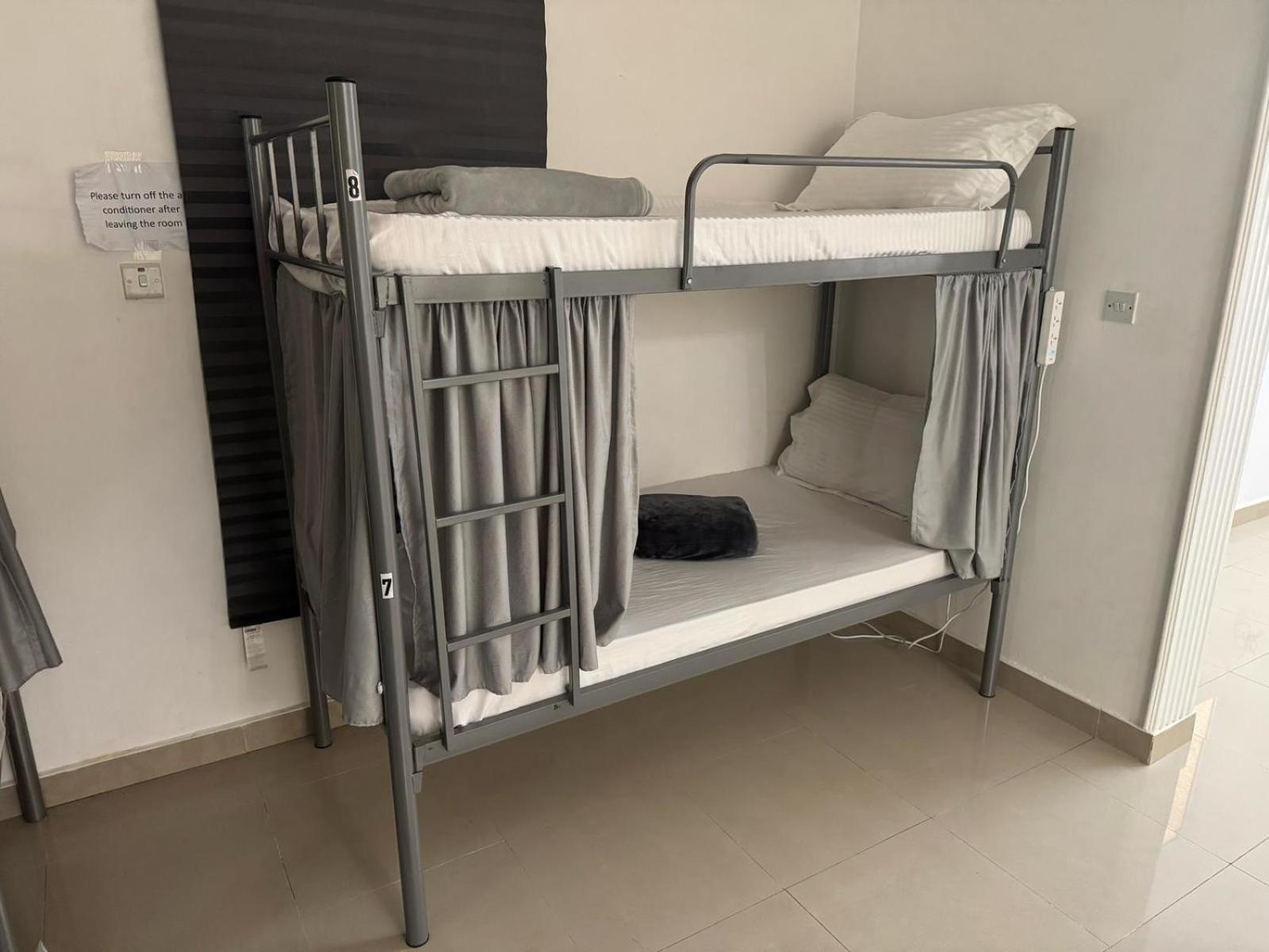Basil Hostel Muskat Bagian luar foto